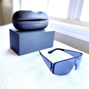 Gemini - Kim Kardashian West Sunglasses by Carolina Lemke